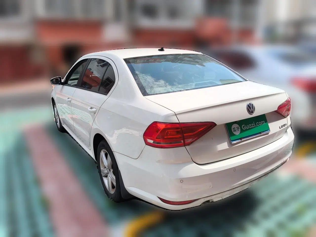 Volkswagen Lavida 2017 1.6L Automatic Fashion Edition — миниатюра 4
