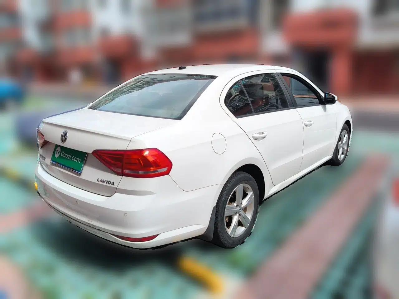 Volkswagen Lavida 2017 1.6L Automatic Fashion Edition — миниатюра 6