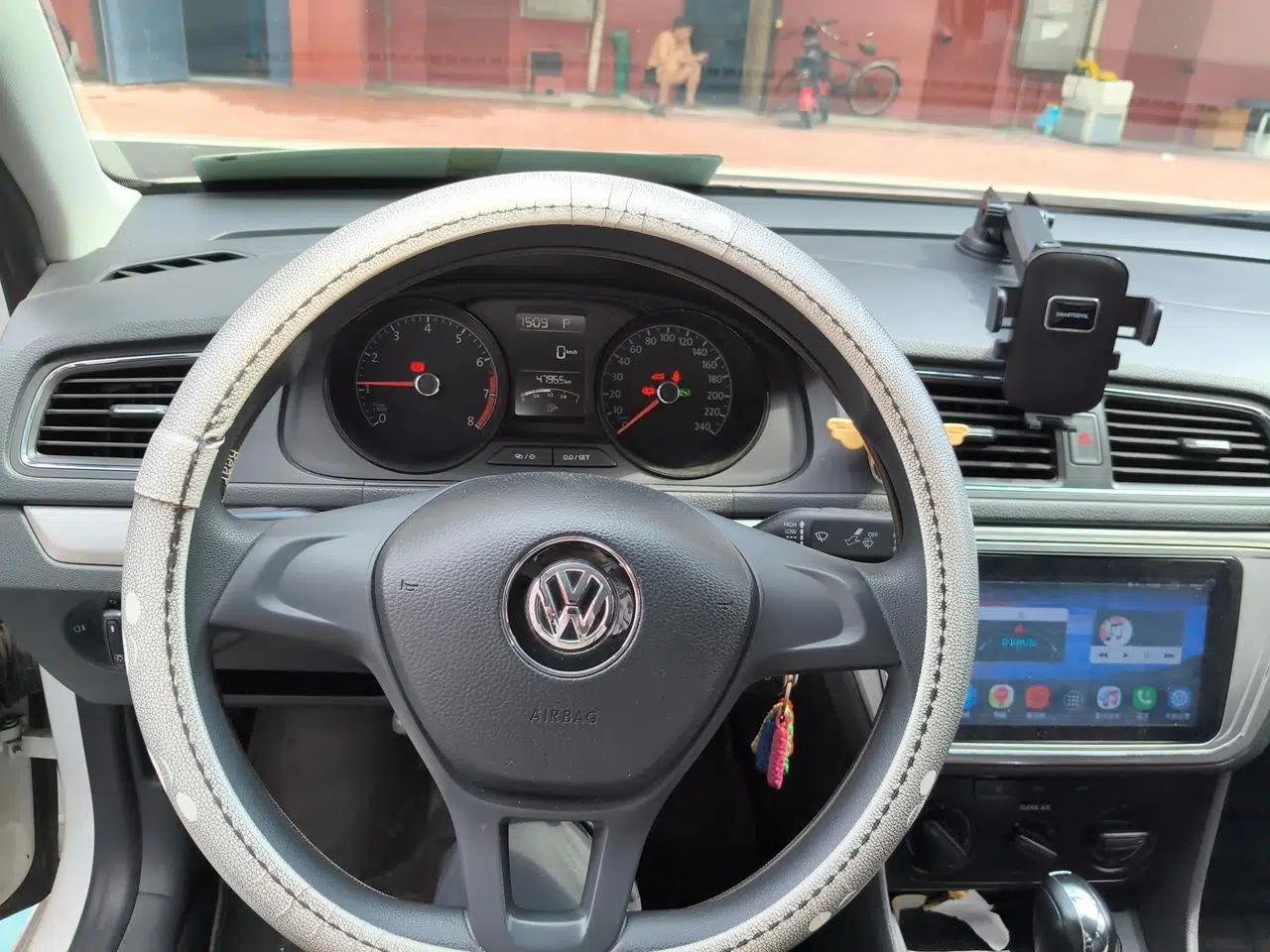 Volkswagen Lavida 2017 1.6L Automatic Fashion Edition — миниатюра 10