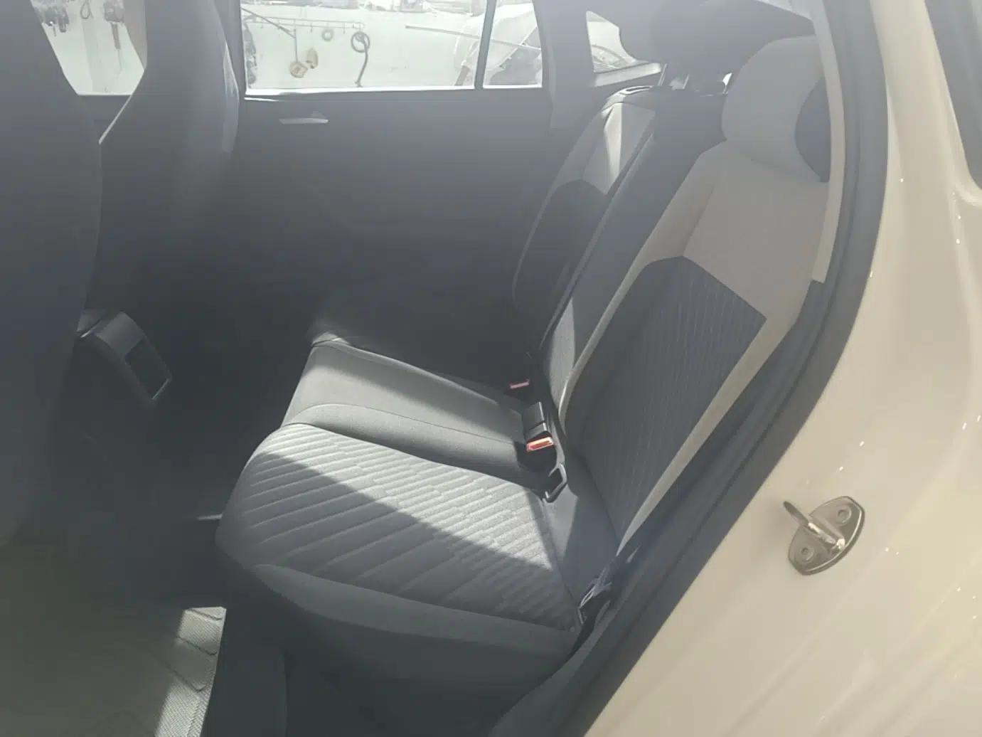 Volkswagen Lavida 2023 New Rui 1.5L Automatic New Yi Edition — миниатюра 20