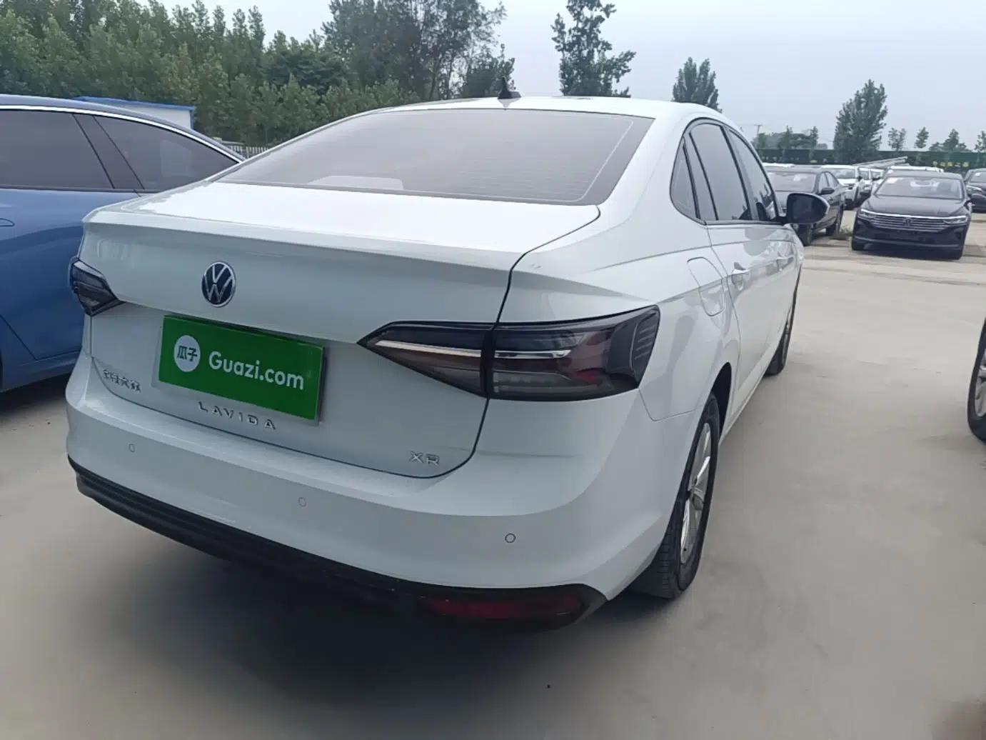 Volkswagen Lavida 2023 New Rui 1.5L Automatic New Yi Edition — миниатюра 6