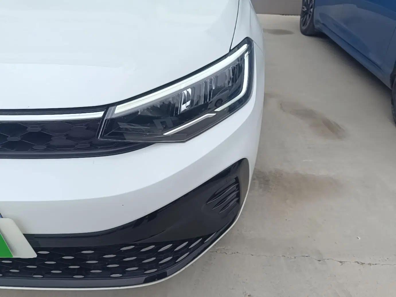 Volkswagen Lavida 2023 New Rui 1.5L Automatic New Yi Edition — миниатюра 8