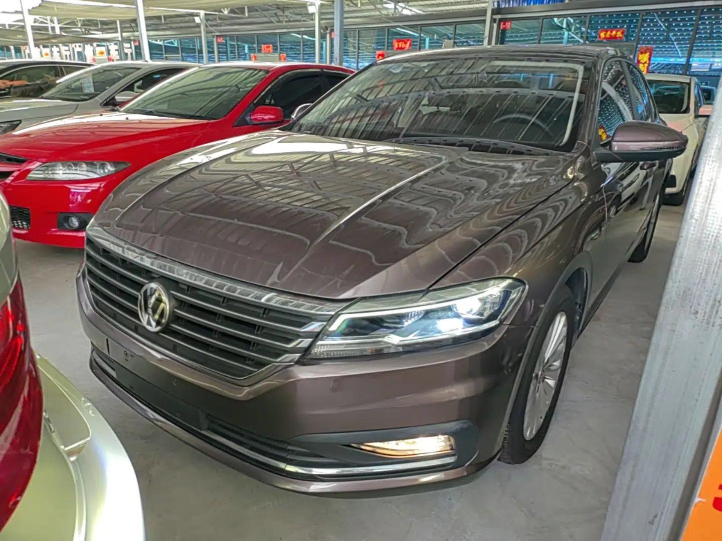 Volkswagen Lavida 2019 1.5L Automatic Comfort Edition China VI Standard — миниатюра 1