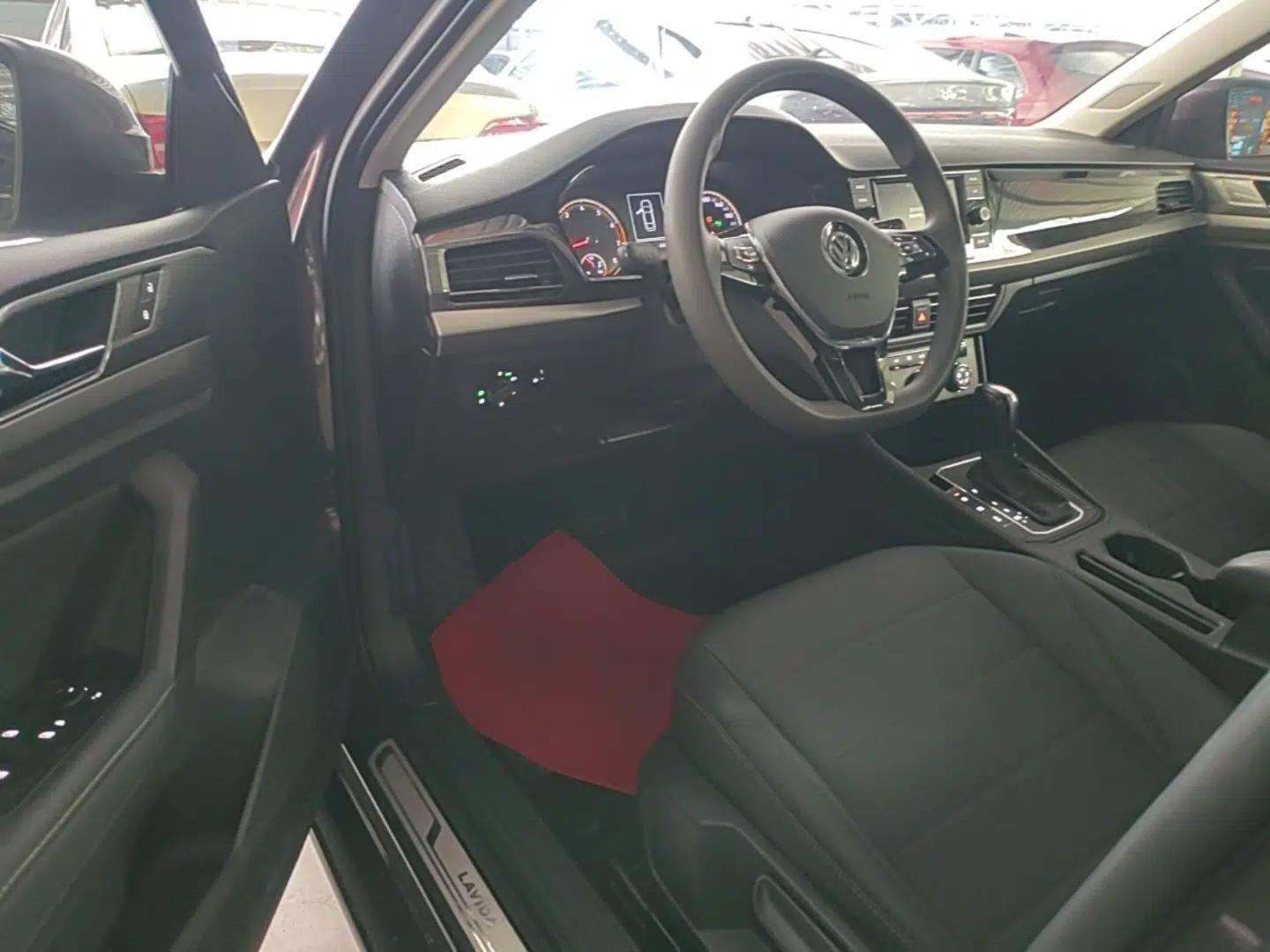 Volkswagen Lavida 2019 1.5L Automatic Comfort Edition China VI Standard — миниатюра 18