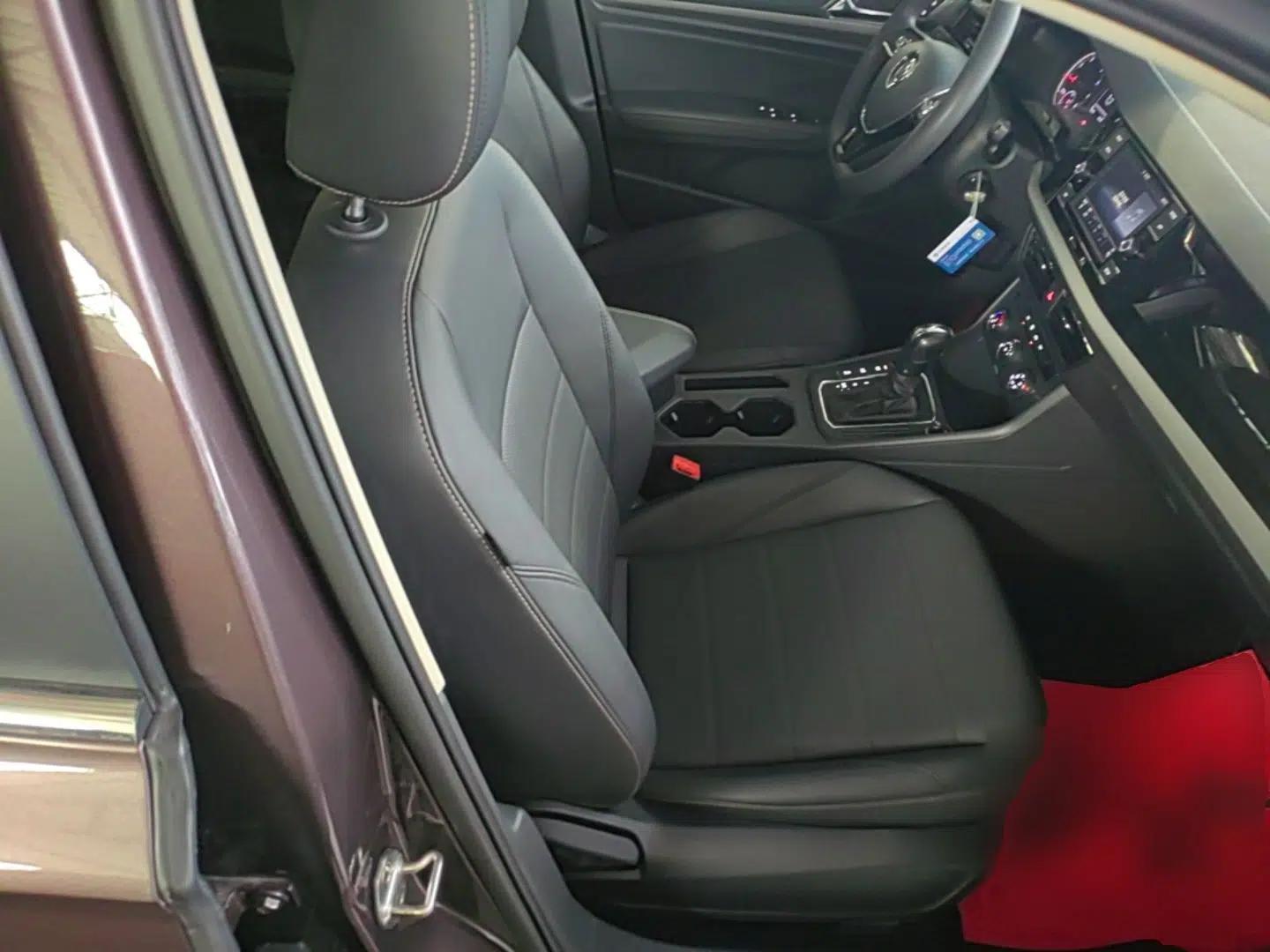 Volkswagen Lavida 2019 1.5L Automatic Comfort Edition China VI Standard — миниатюра 19