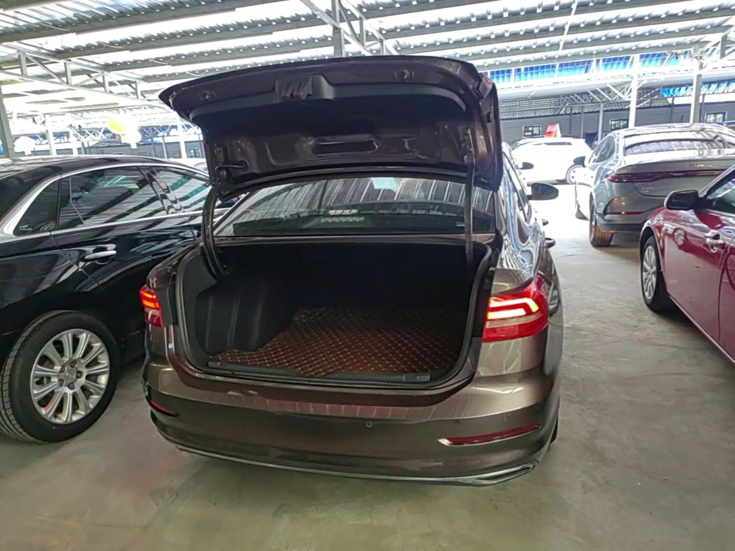 Volkswagen Lavida 2019 1.5L Automatic Comfort Edition China VI Standard — миниатюра 22