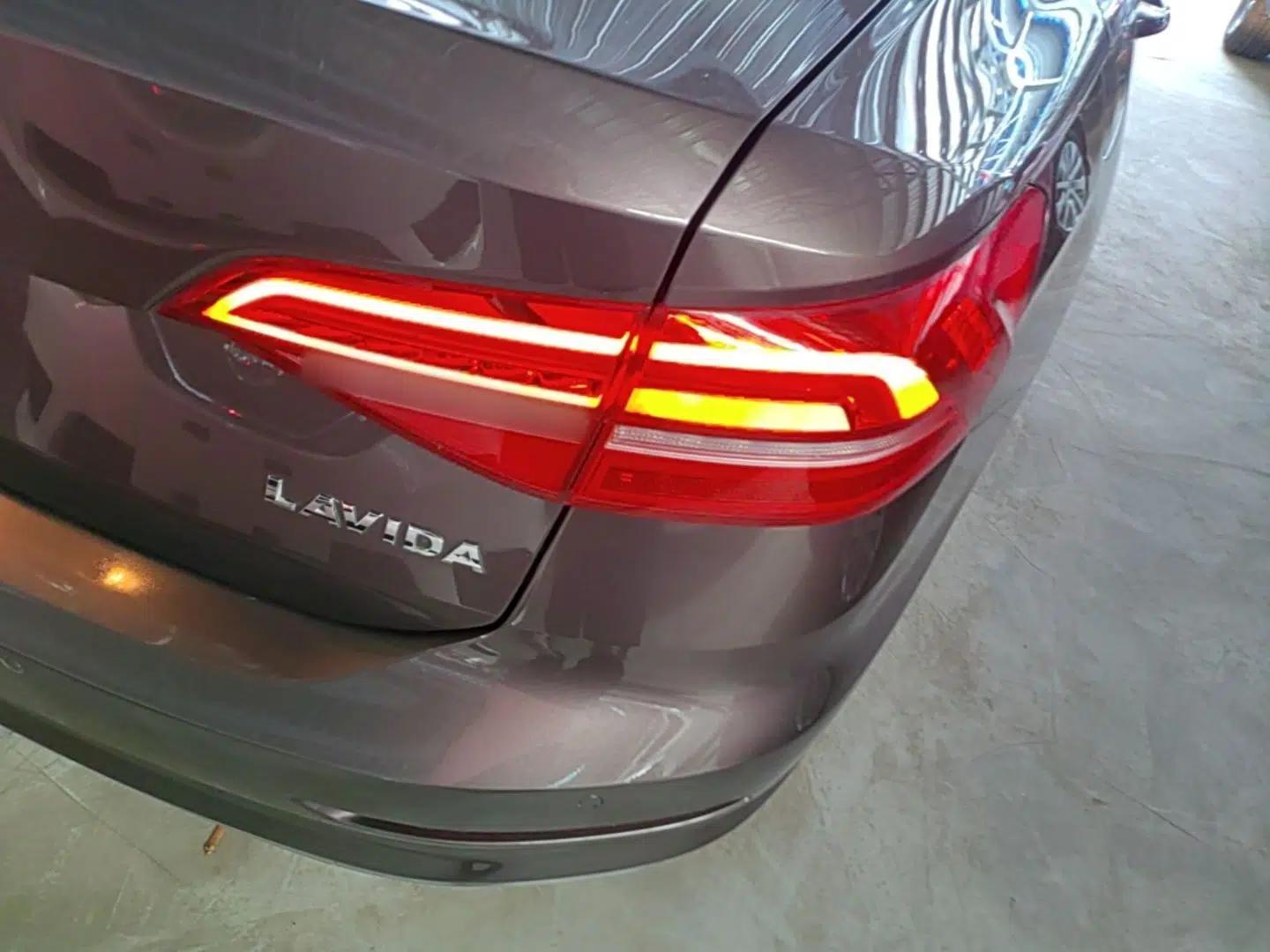 Volkswagen Lavida 2019 1.5L Automatic Comfort Edition China VI Standard — миниатюра 9