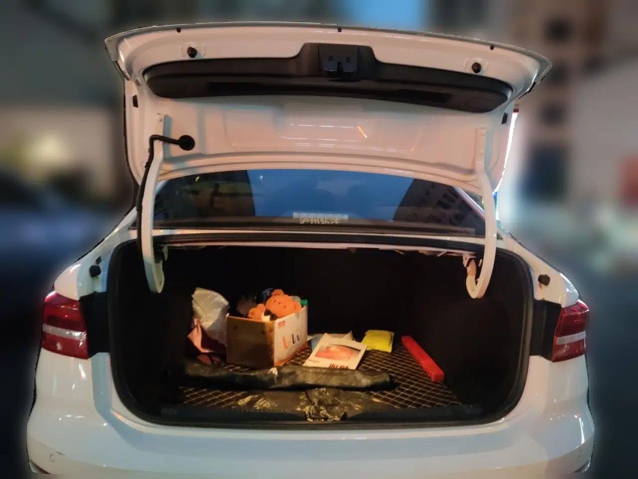 Volkswagen Lavida 2019 1.5L Automatic Vision Edition China VI Standard — миниатюра 19