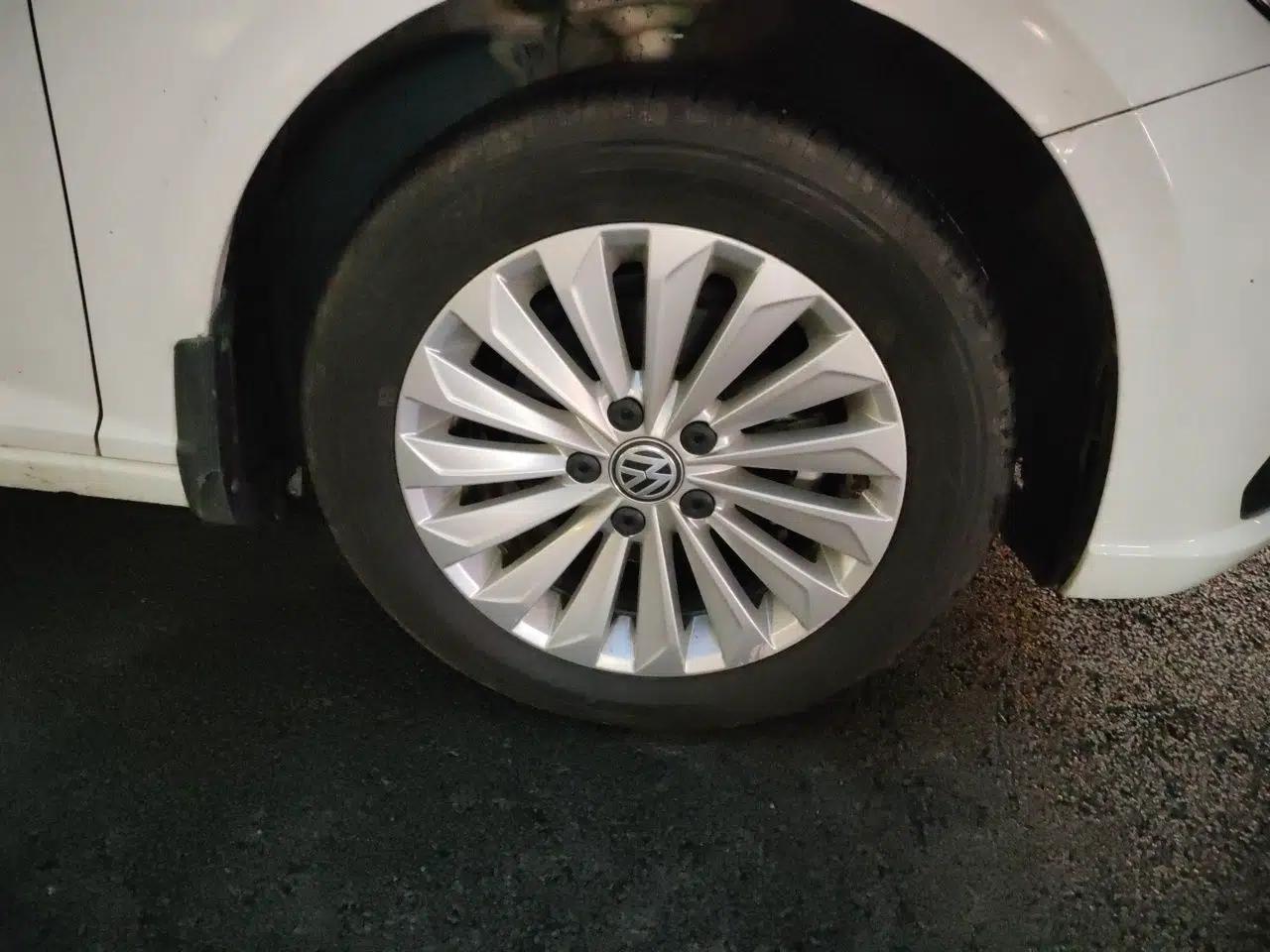 Volkswagen Lavida 2019 1.5L Automatic Vision Edition China VI Standard — миниатюра 8