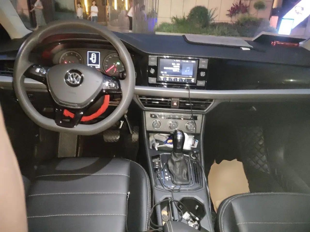 Volkswagen Lavida 2019 1.5L Automatic Vision Edition China VI Standard — миниатюра 9