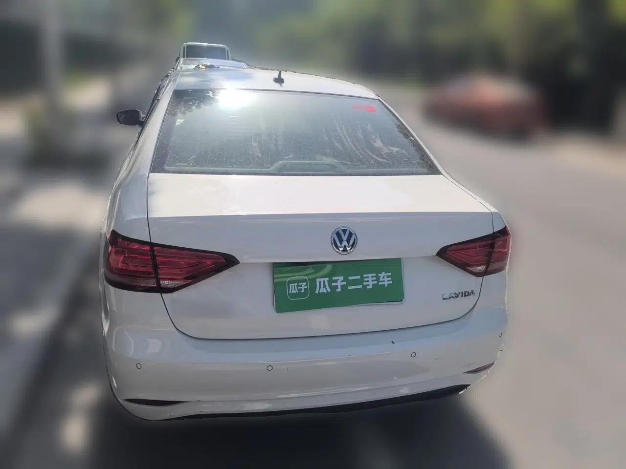 Volkswagen Lavida 2019 Lavida Start 1.5L Automatic Trendy Version China VI Standard — миниатюра 5
