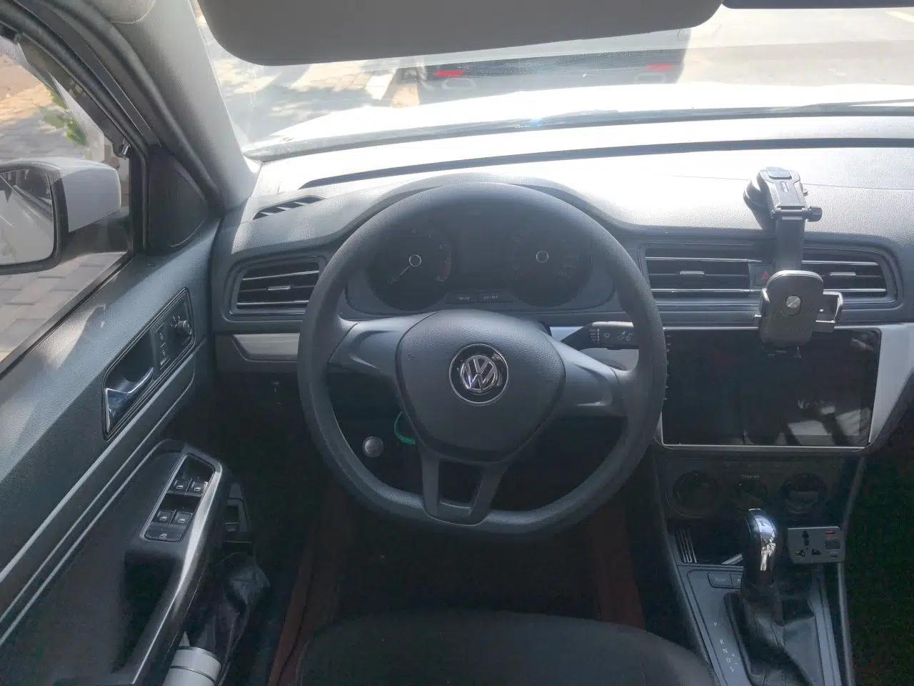 Volkswagen Lavida 2019 Lavida Start 1.5L Automatic Trendy Version China VI Standard — миниатюра 10