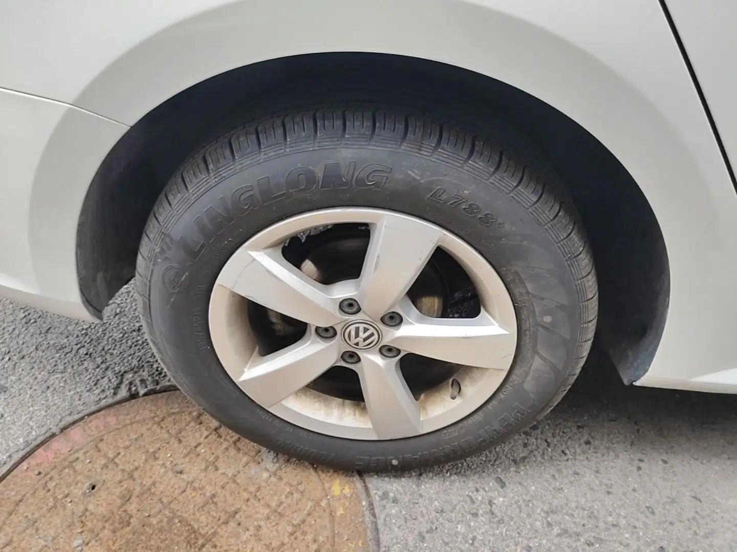 Volkswagen Lavida 2019 Lavida Start 1.5L Automatic Trendy Version China VI Standard — миниатюра 11