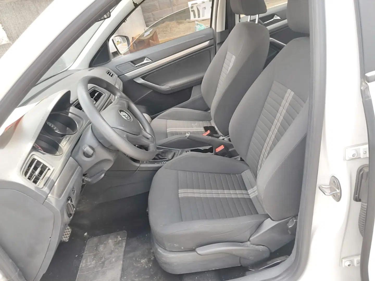 Volkswagen Lavida 2019 Lavida Start 1.5L Automatic Trendy Version China VI Standard — миниатюра 17