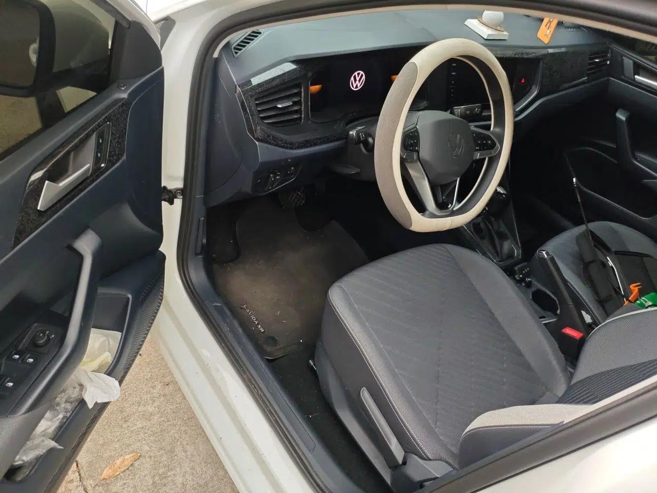Volkswagen Lavida 2023 New Rui 1.5L Automatic New Yi Edition — миниатюра 13