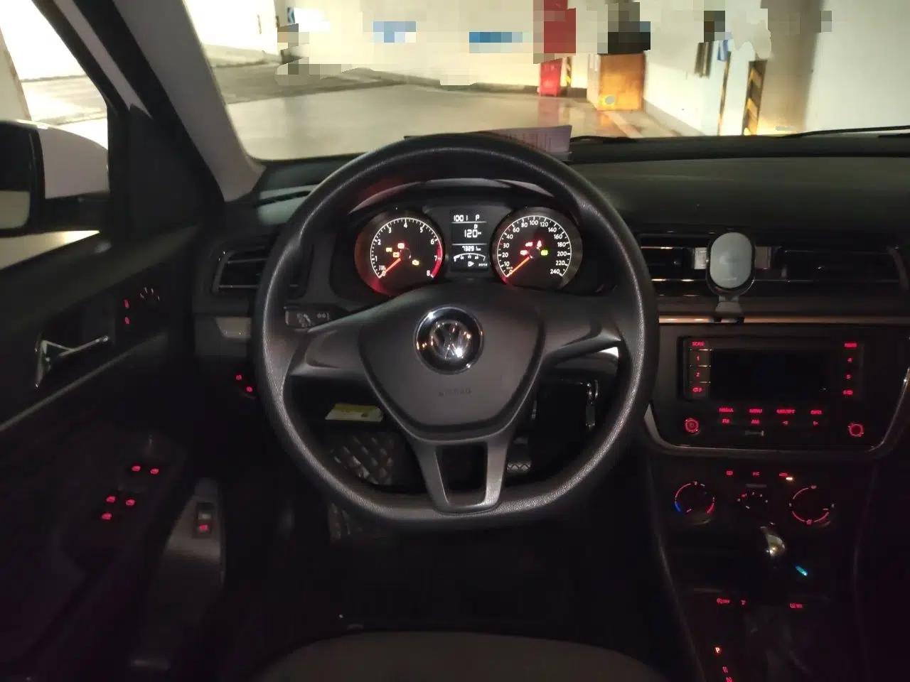 Volkswagen Lavida 2019 Lavida Start 1.5L Automatic Trendy Version China VI Standard — миниатюра 9