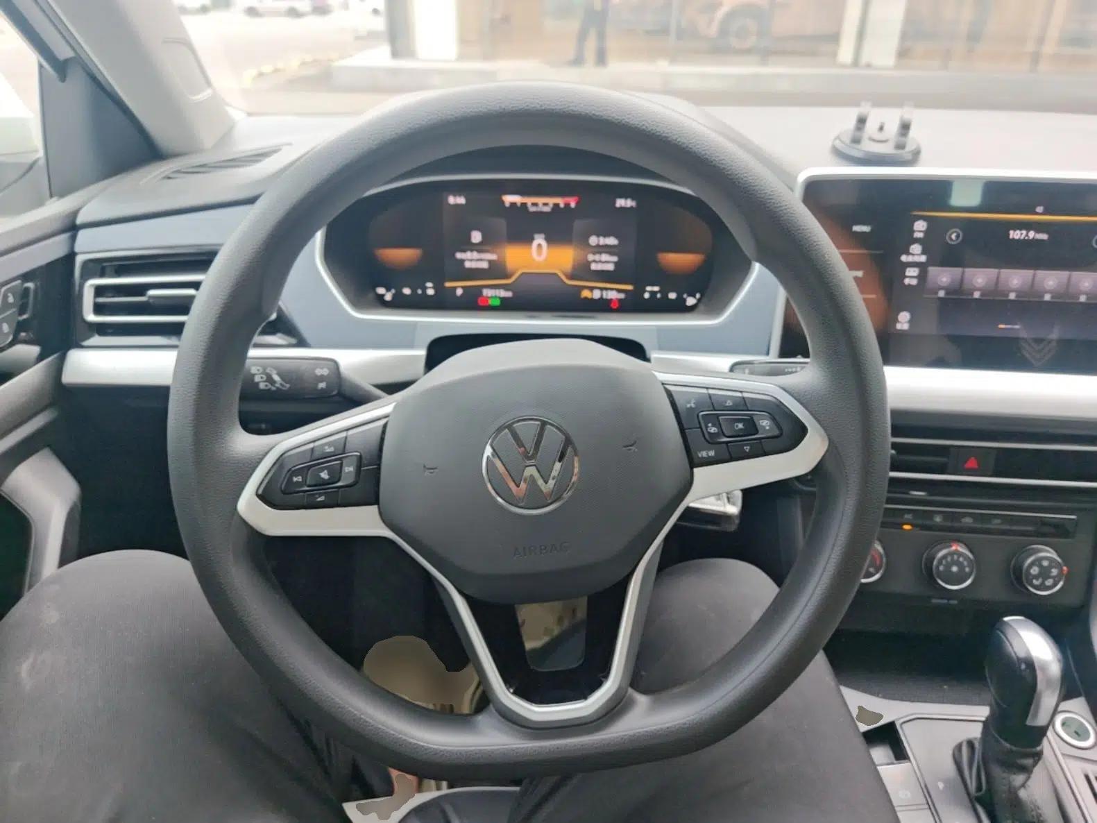 Volkswagen Lavida 2023 Revised 1.5L Automatic DeYi Edition — миниатюра 13