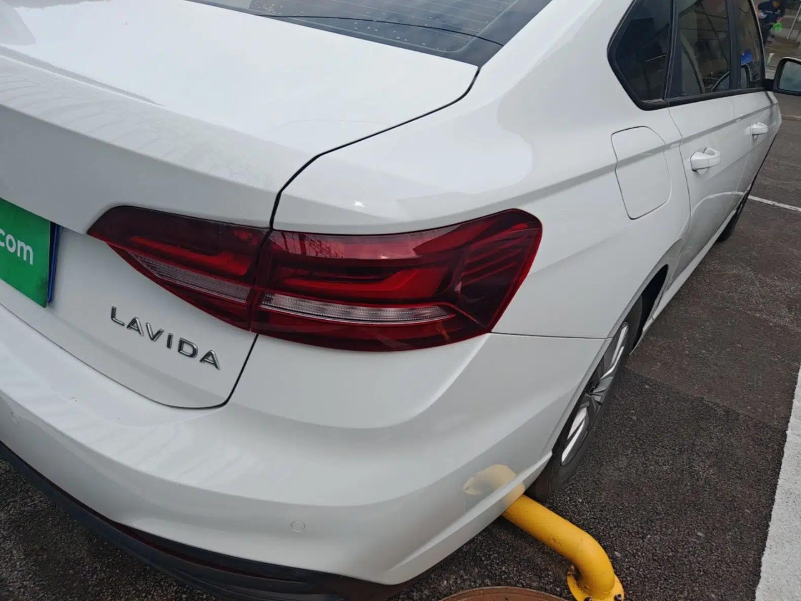Volkswagen Lavida 2023 Revised 1.5L Automatic DeYi Edition — миниатюра 9