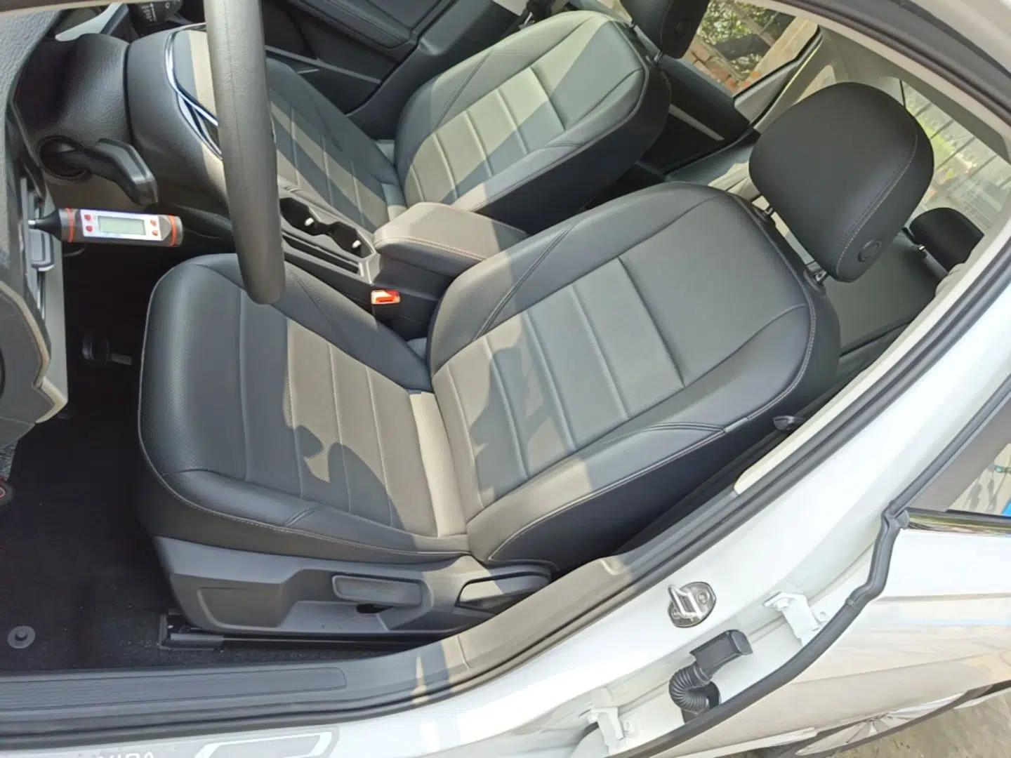 Volkswagen Lavida 2021 1.5L Automatic Comfort Edition — миниатюра 17