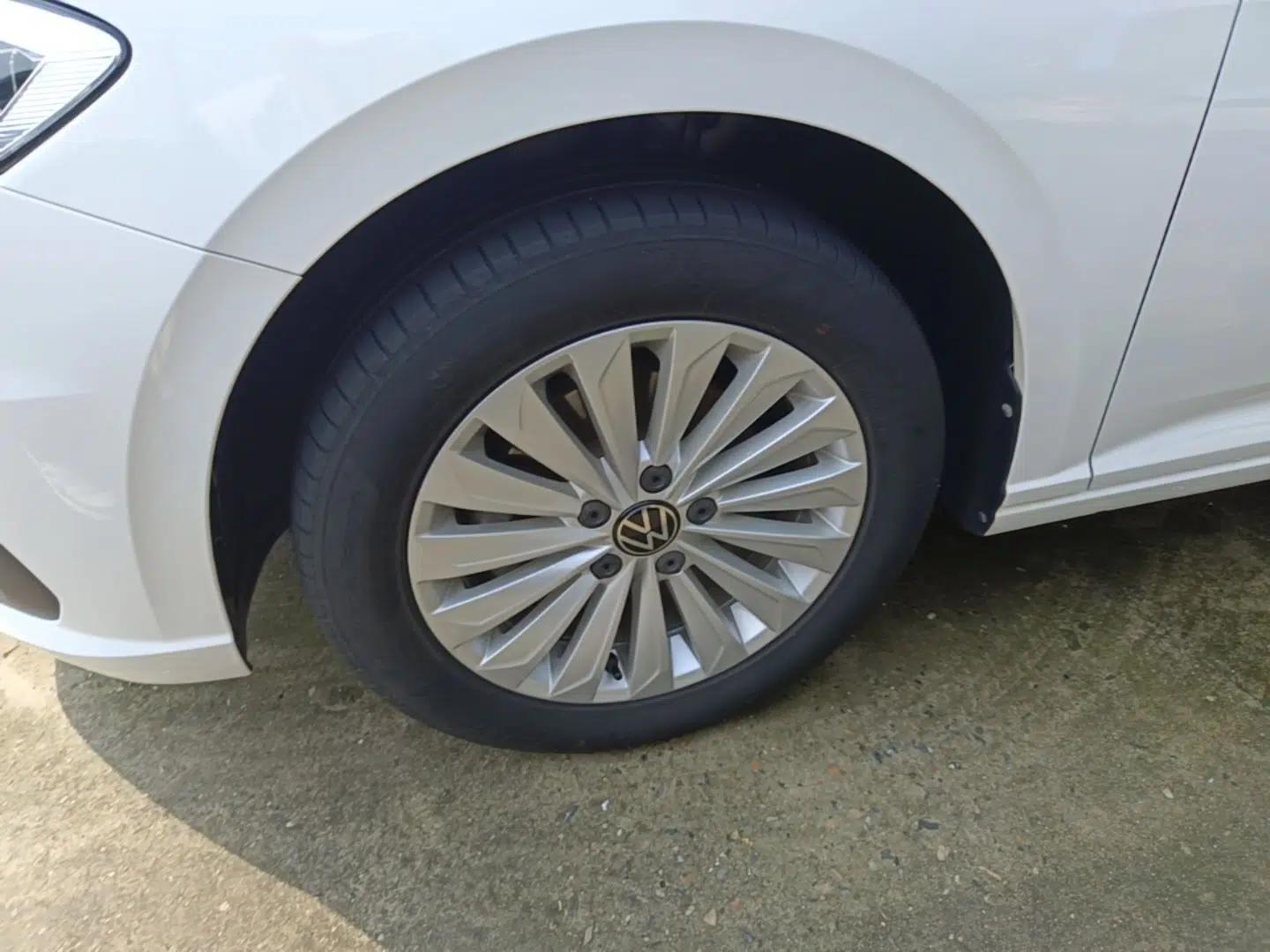 Volkswagen Lavida 2021 1.5L Automatic Comfort Edition — миниатюра 10