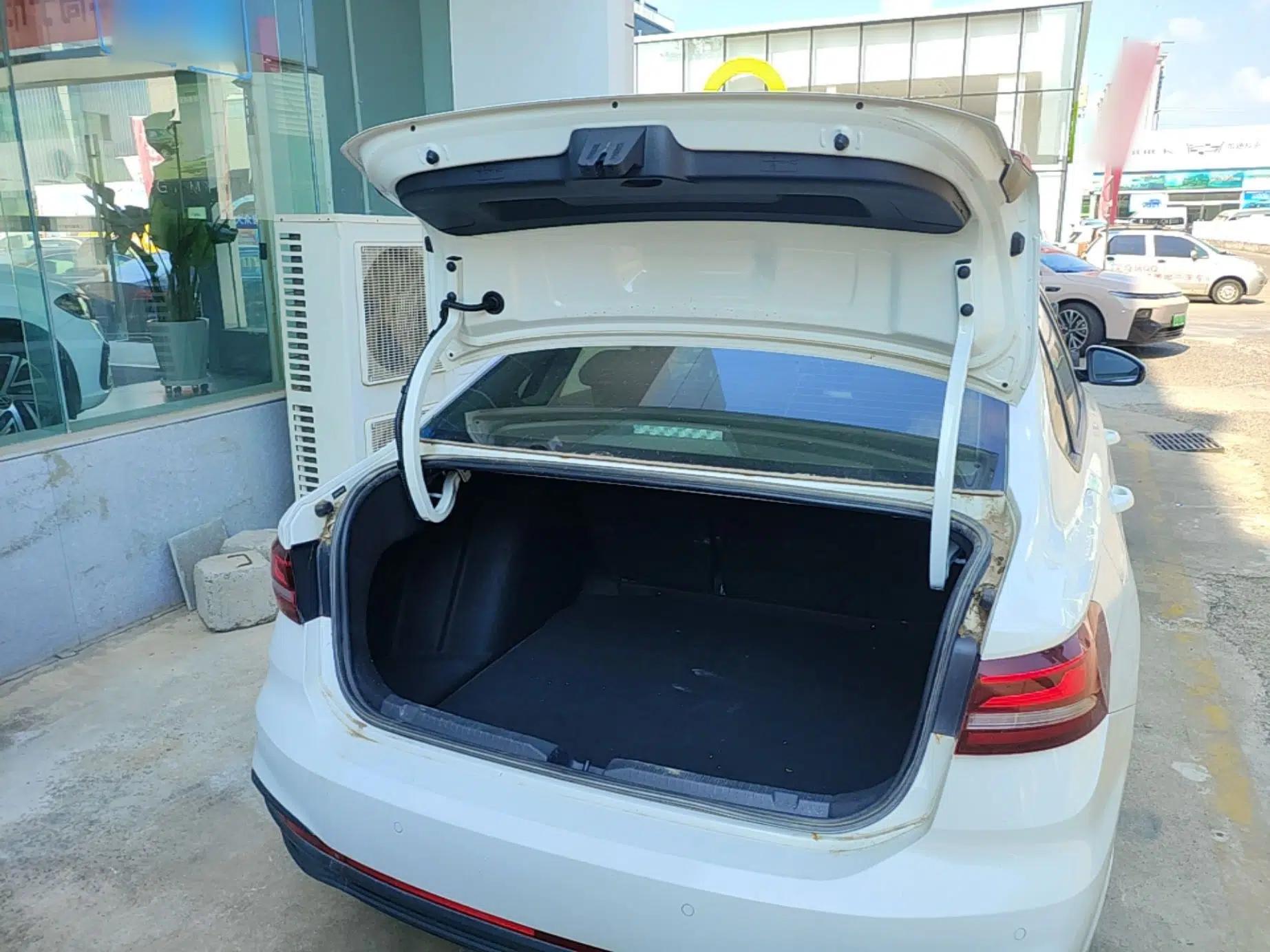 Volkswagen Lavida 2024 1.5L Automatic DeYi Edition — миниатюра 22
