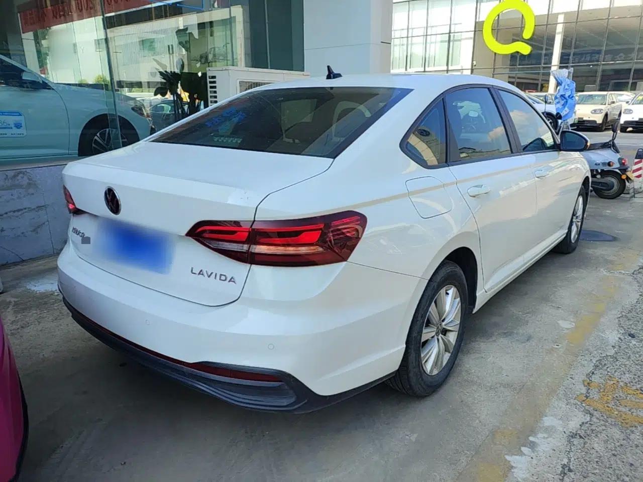 Volkswagen Lavida 2024 1.5L Automatic DeYi Edition — миниатюра 6