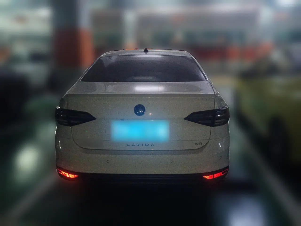 Volkswagen Lavida 2023 New Rui 1.5L Automatic New Yi Edition — миниатюра 5