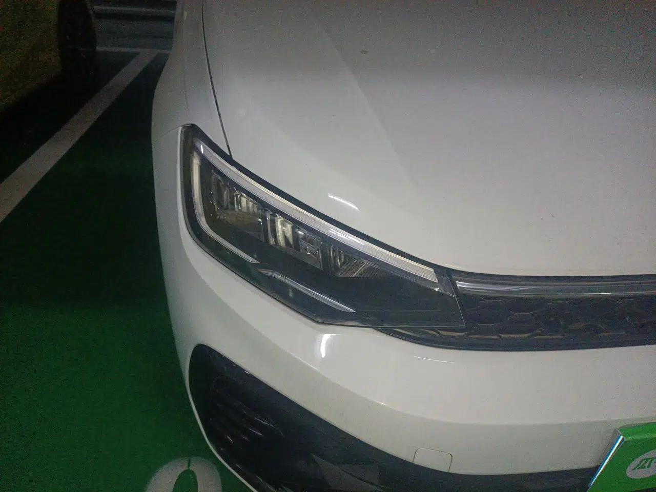 Volkswagen Lavida 2023 New Rui 1.5L Automatic New Yi Edition — миниатюра 7