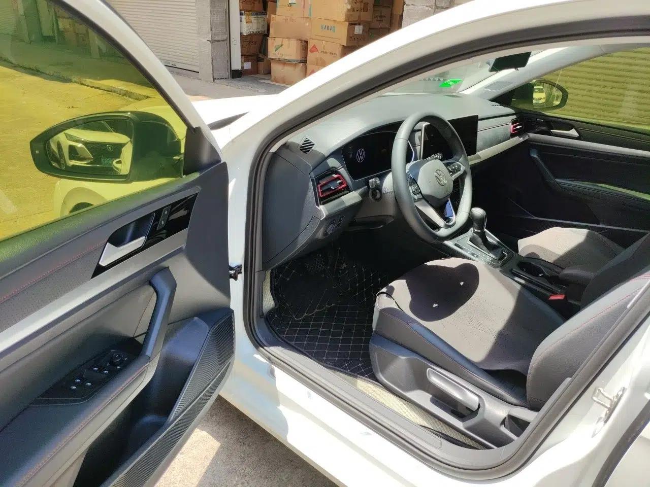 Volkswagen Lavida 2023 300TSI DSG Starry Full-Comfort Edition — миниатюра 13
