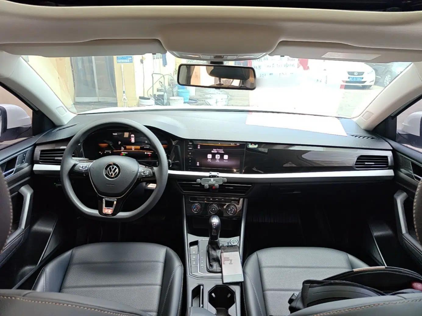 Volkswagen Lavida 2022 1.5L Automatic Comfort Edition — миниатюра 12