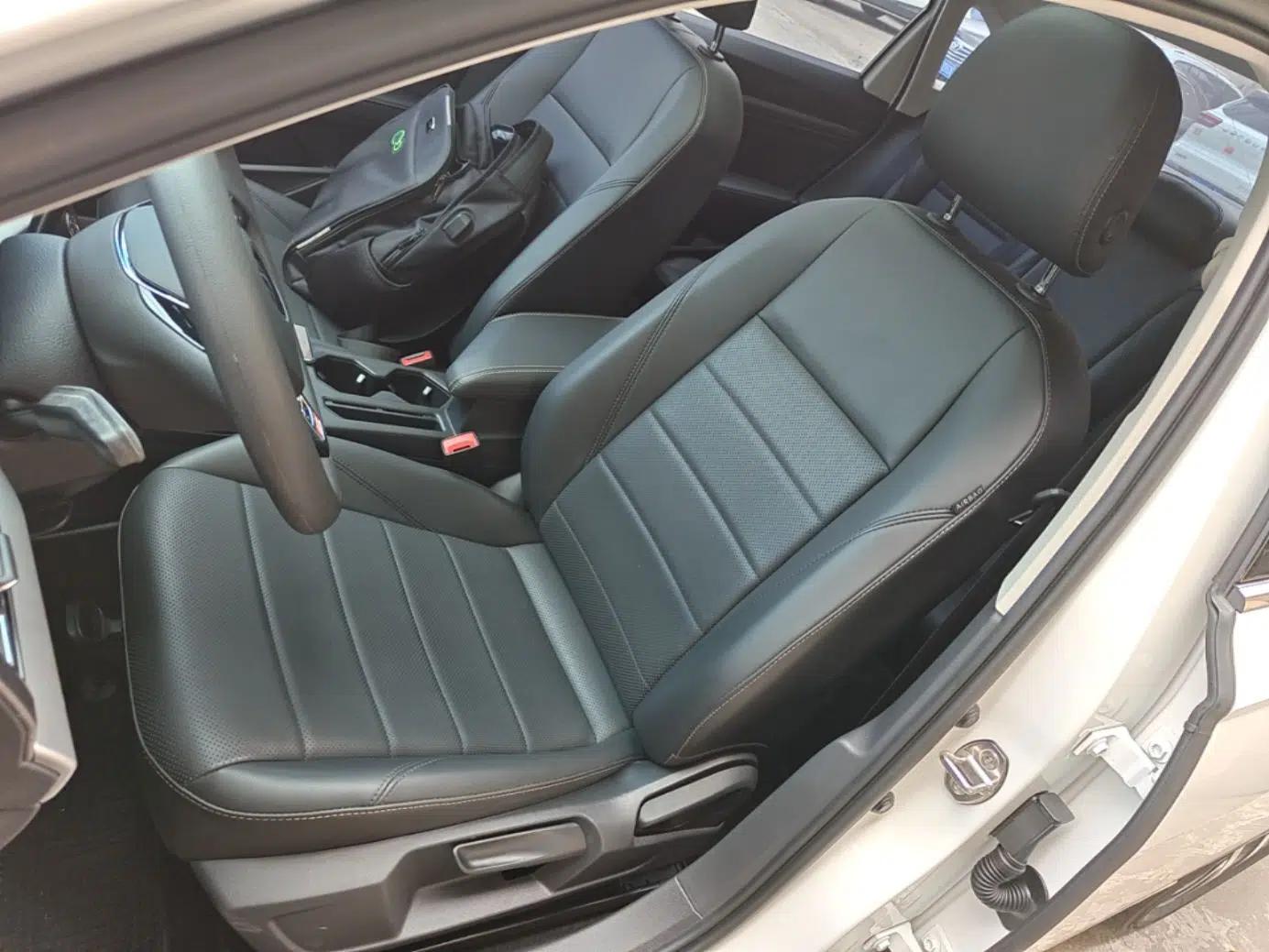 Volkswagen Lavida 2022 1.5L Automatic Comfort Edition — миниатюра 17