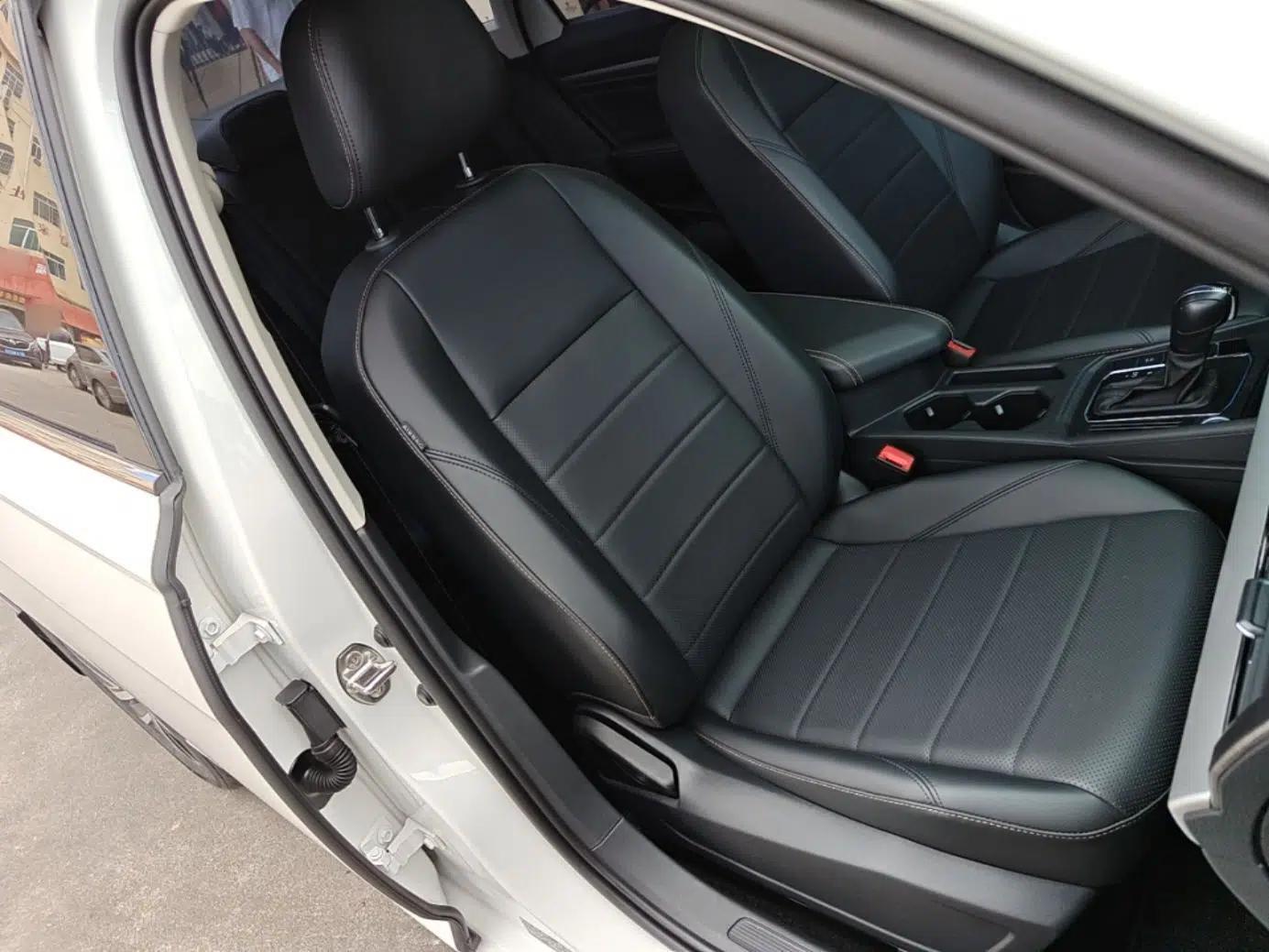 Volkswagen Lavida 2022 1.5L Automatic Comfort Edition — миниатюра 19