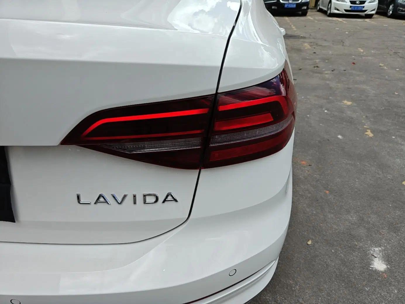 Volkswagen Lavida 2022 1.5L Automatic Comfort Edition — миниатюра 9