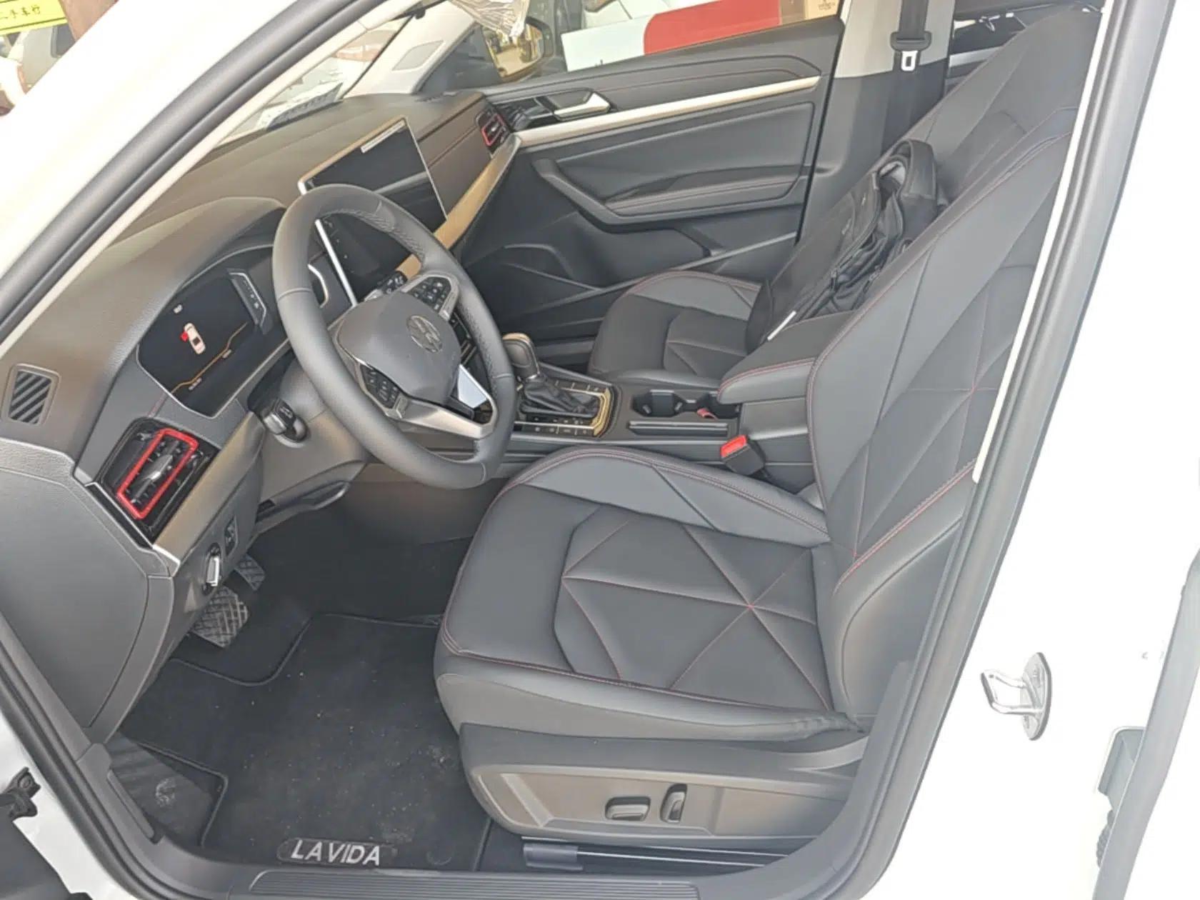 Volkswagen Lavida 2024 300TSI DSG Starry Sky Leading Edition — миниатюра 17