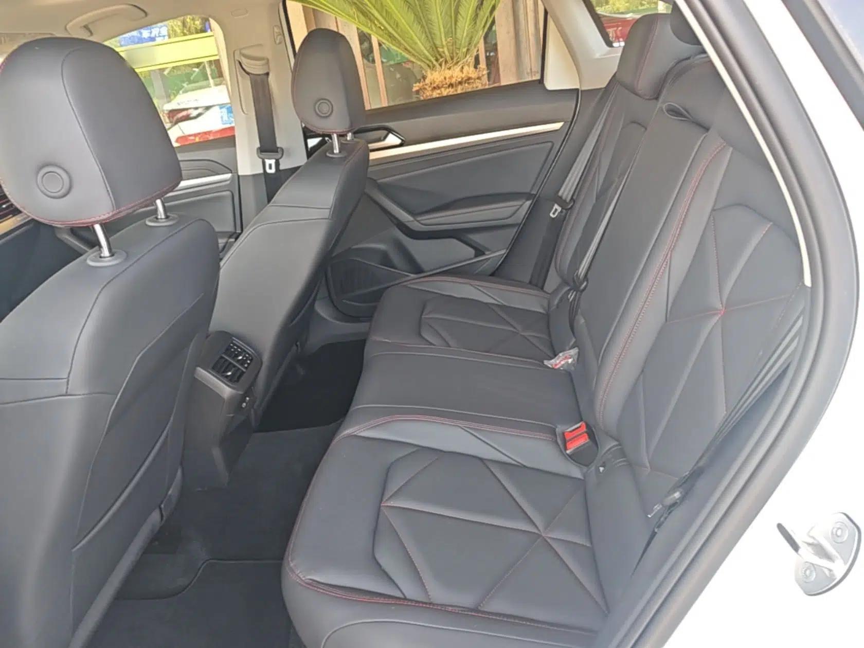 Volkswagen Lavida 2024 300TSI DSG Starry Sky Leading Edition — миниатюра 20