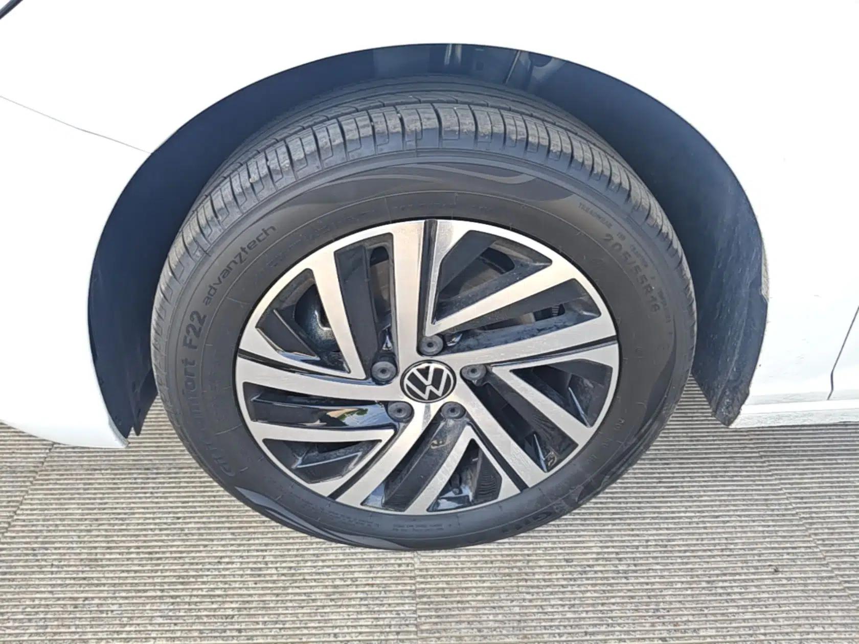 Volkswagen Lavida 2024 300TSI DSG Starry Sky Leading Edition — миниатюра 10