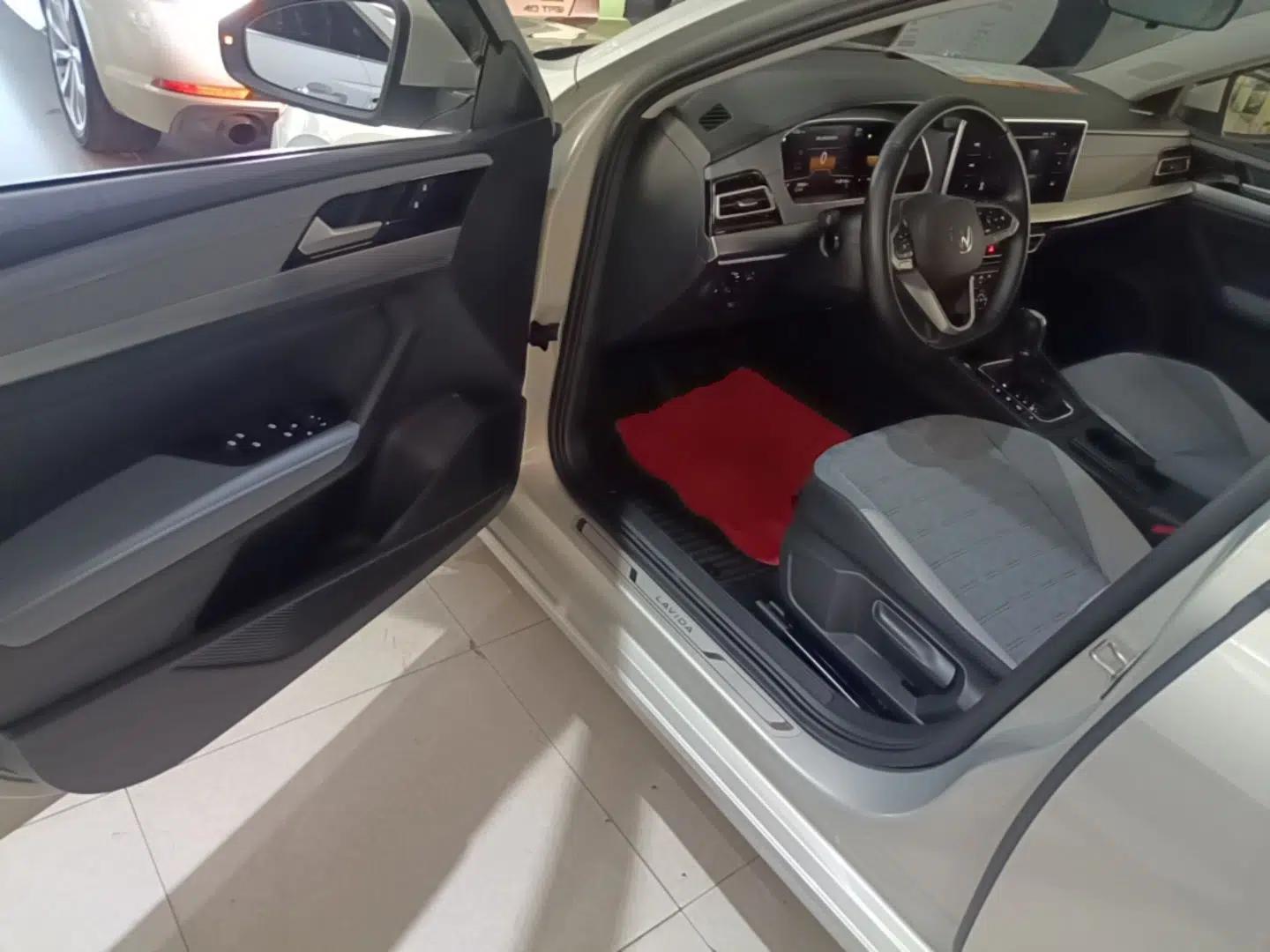 Volkswagen Lavida 2023 300TSI DSG Full-Comfort Edition — миниатюра 18
