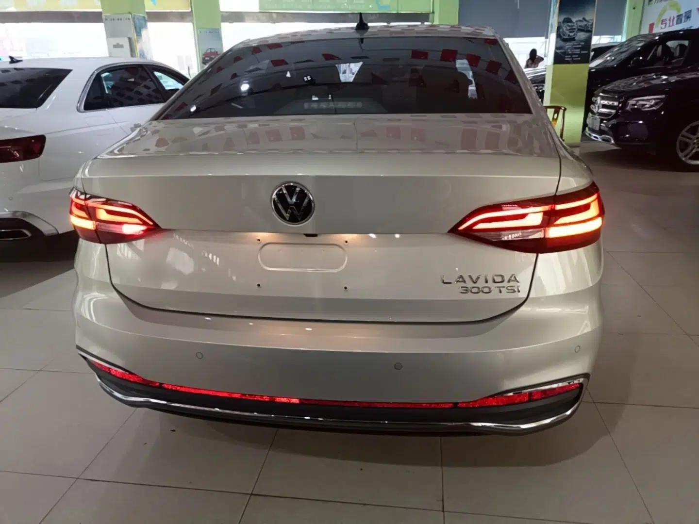 Volkswagen Lavida 2023 300TSI DSG Full-Comfort Edition — миниатюра 5