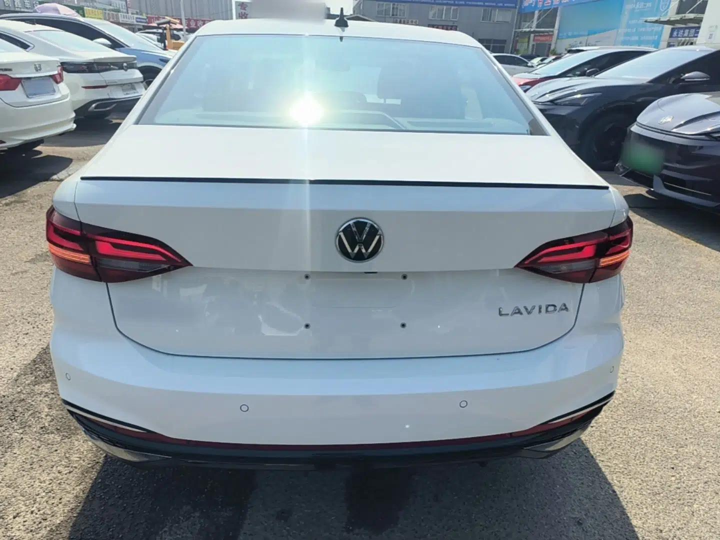 Volkswagen Lavida 2024 300TSI DSG Starry Sky Leading Edition — миниатюра 5