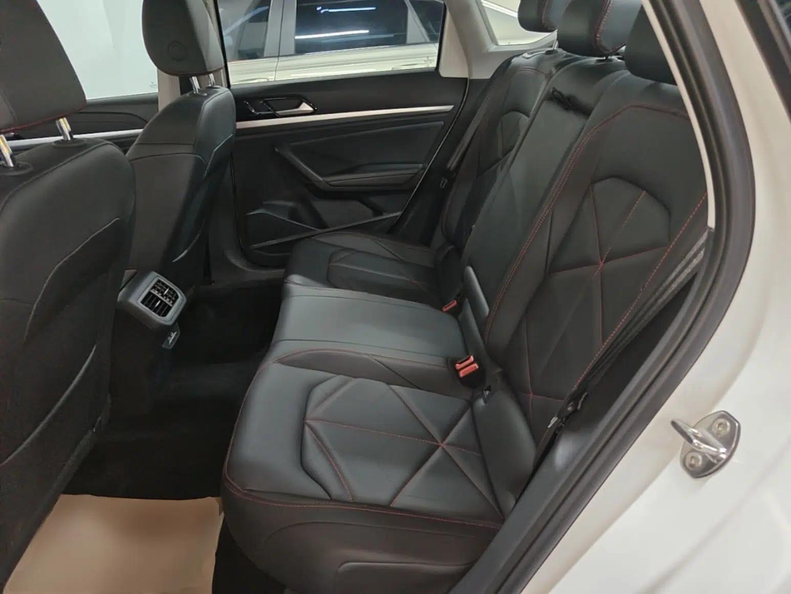 Volkswagen Lavida 2024 300TSI DSG Starry Sky Leading Edition — миниатюра 20
