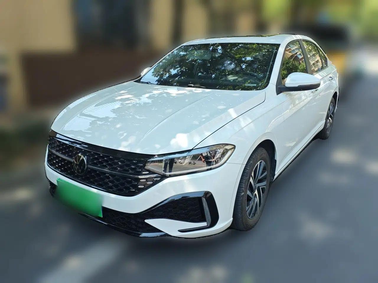 Volkswagen Lavida 2024 1.5L Automatic Starry Sky 5 Million Edition — миниатюра 1