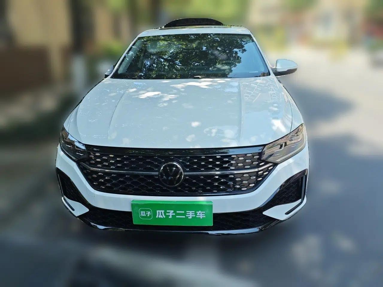 Volkswagen Lavida 2024 1.5L Automatic Starry Sky 5 Million Edition — миниатюра 2