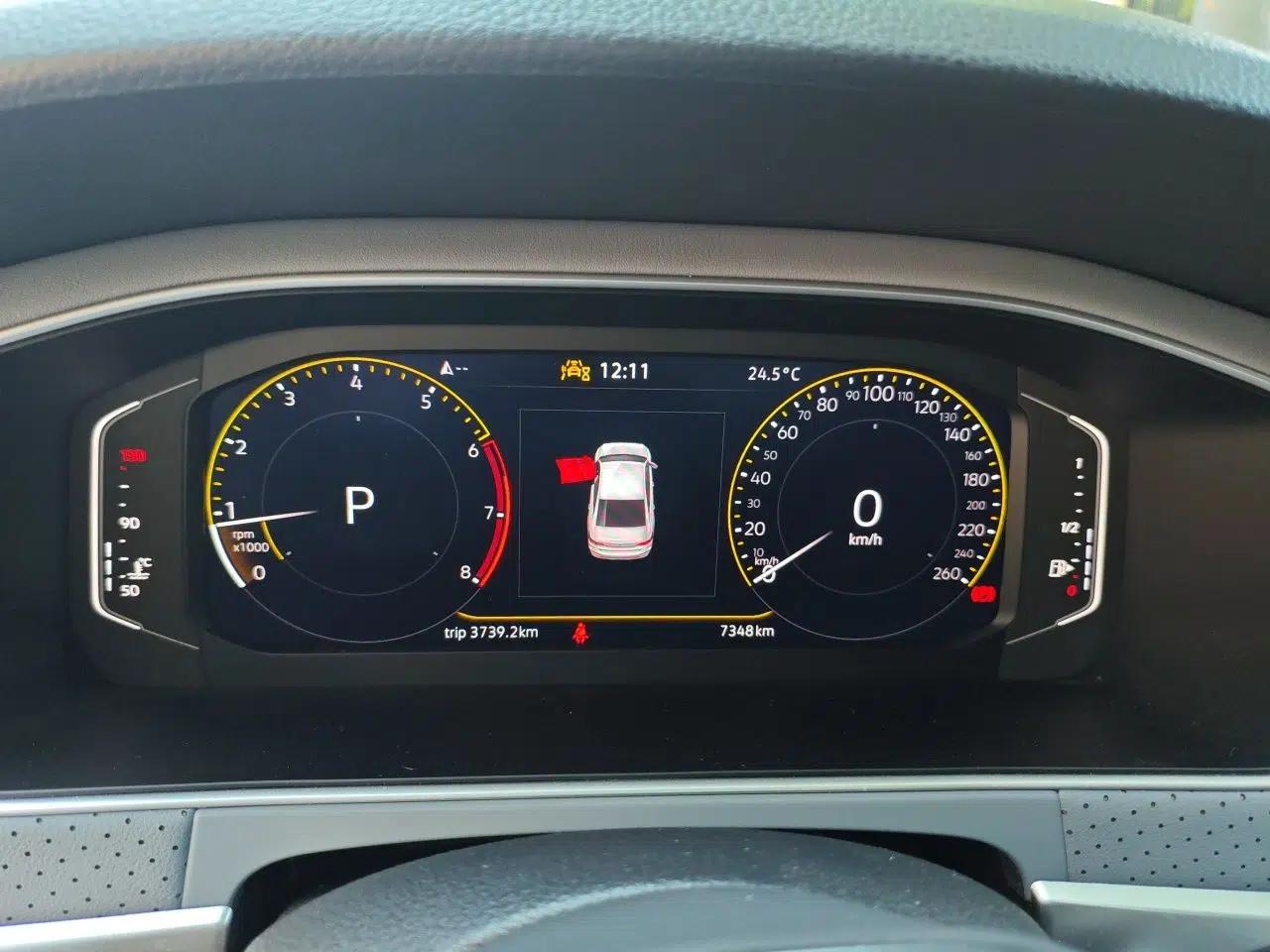 Volkswagen Lavida 2024 1.5L Automatic Starry Sky 5 Million Edition — миниатюра 11