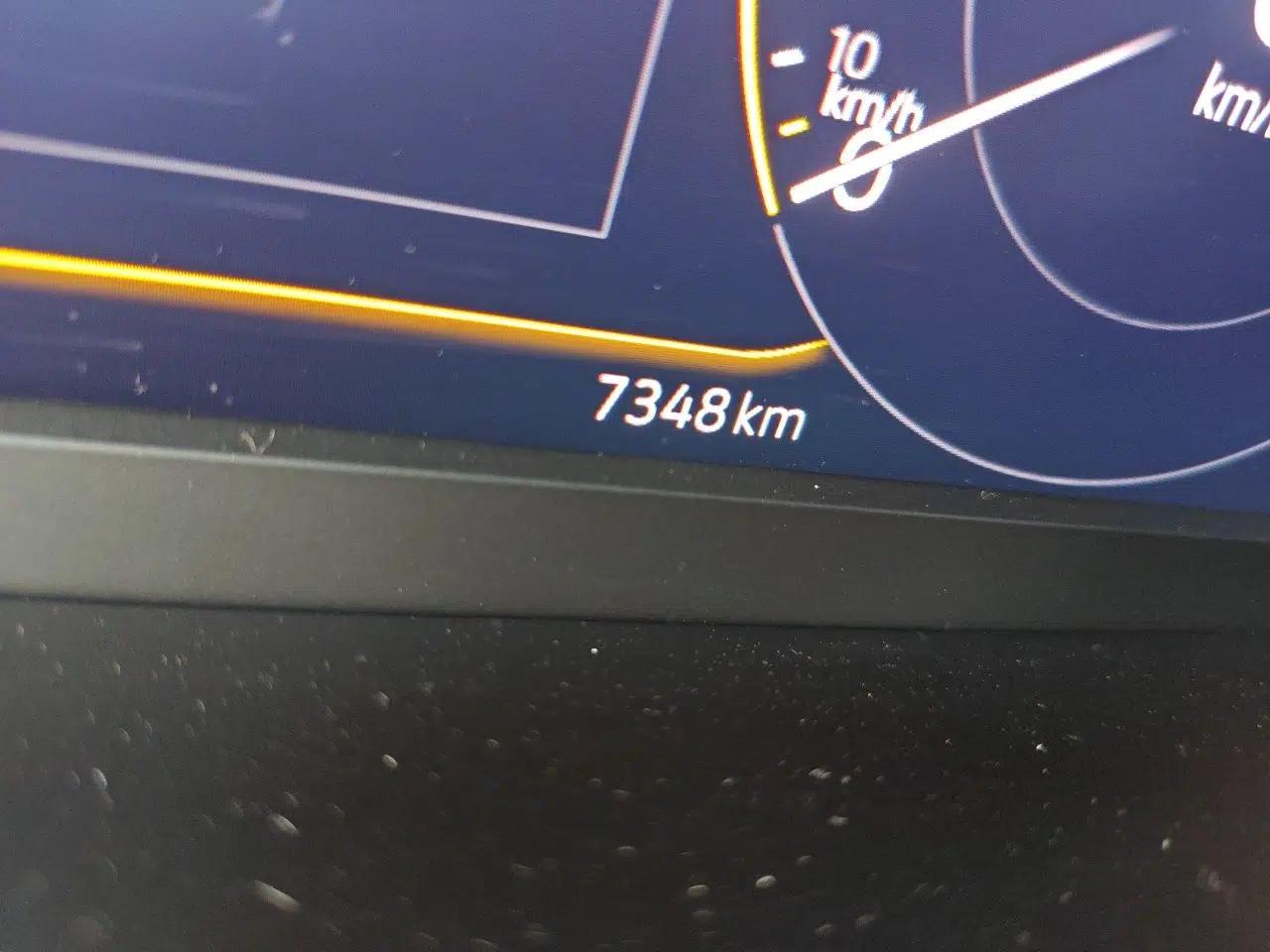 Volkswagen Lavida 2024 1.5L Automatic Starry Sky 5 Million Edition — миниатюра 12