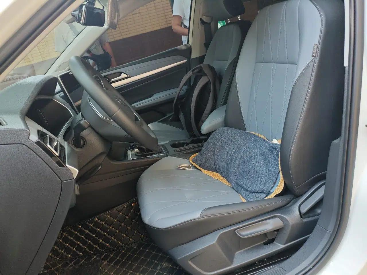 Volkswagen Lavida 2024 1.5L Automatic Starry Sky 5 Million Edition — миниатюра 15