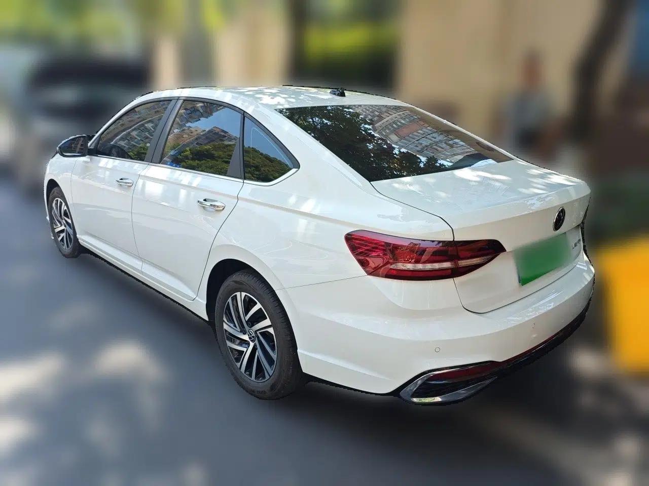 Volkswagen Lavida 2024 1.5L Automatic Starry Sky 5 Million Edition — миниатюра 4