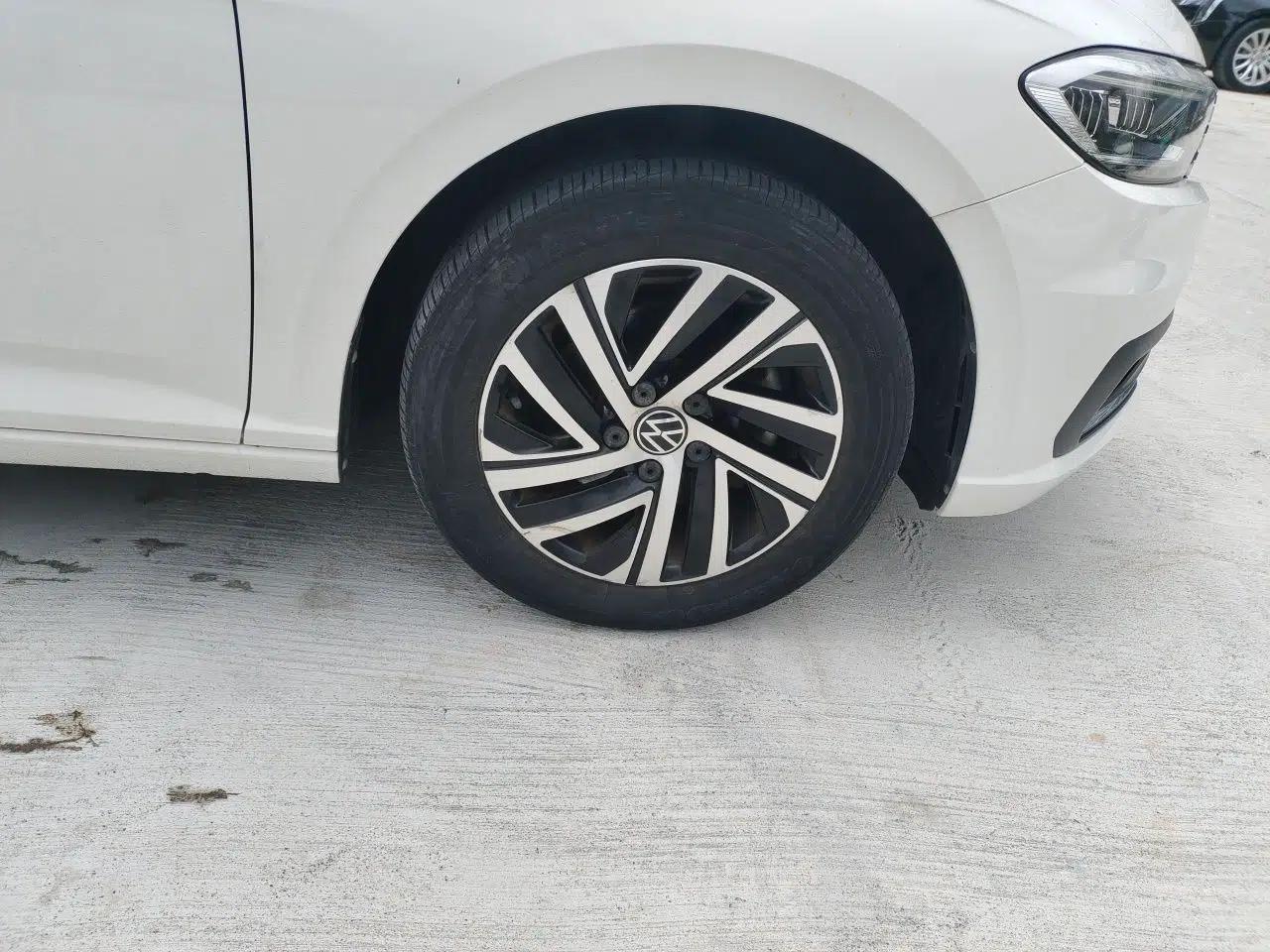 Volkswagen Lavida 2022 280TSI DSG Comfort Edition — миниатюра 8