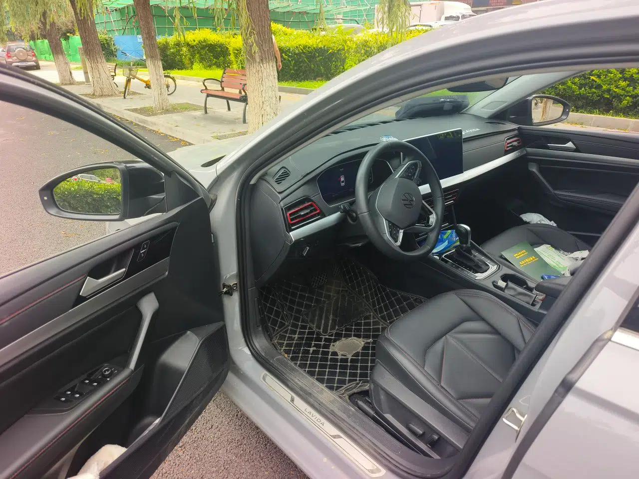 Volkswagen Lavida 2023 300TSI DSG Starry Sky Leading Edition — миниатюра 16