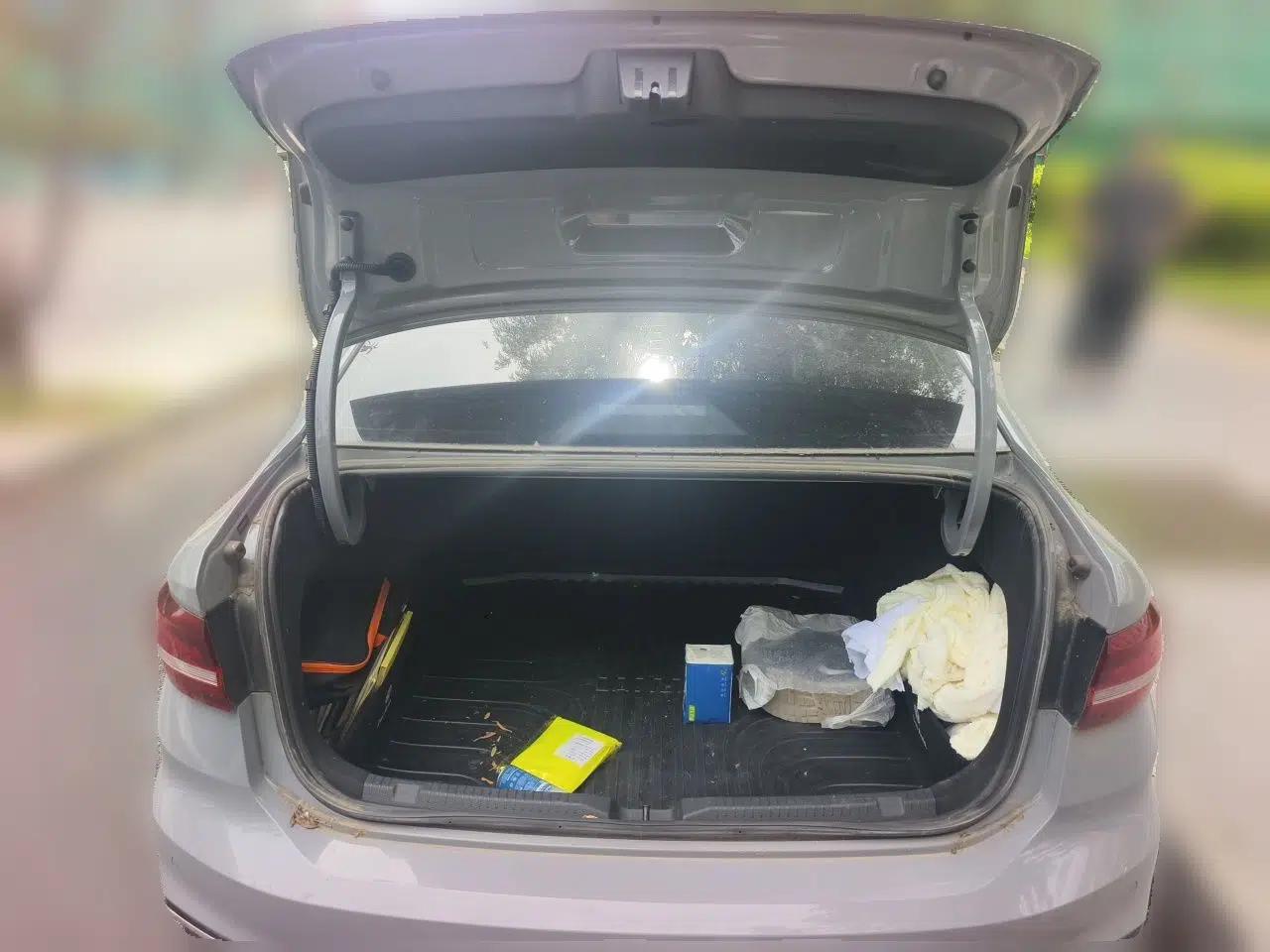 Volkswagen Lavida 2023 300TSI DSG Starry Sky Leading Edition — миниатюра 19