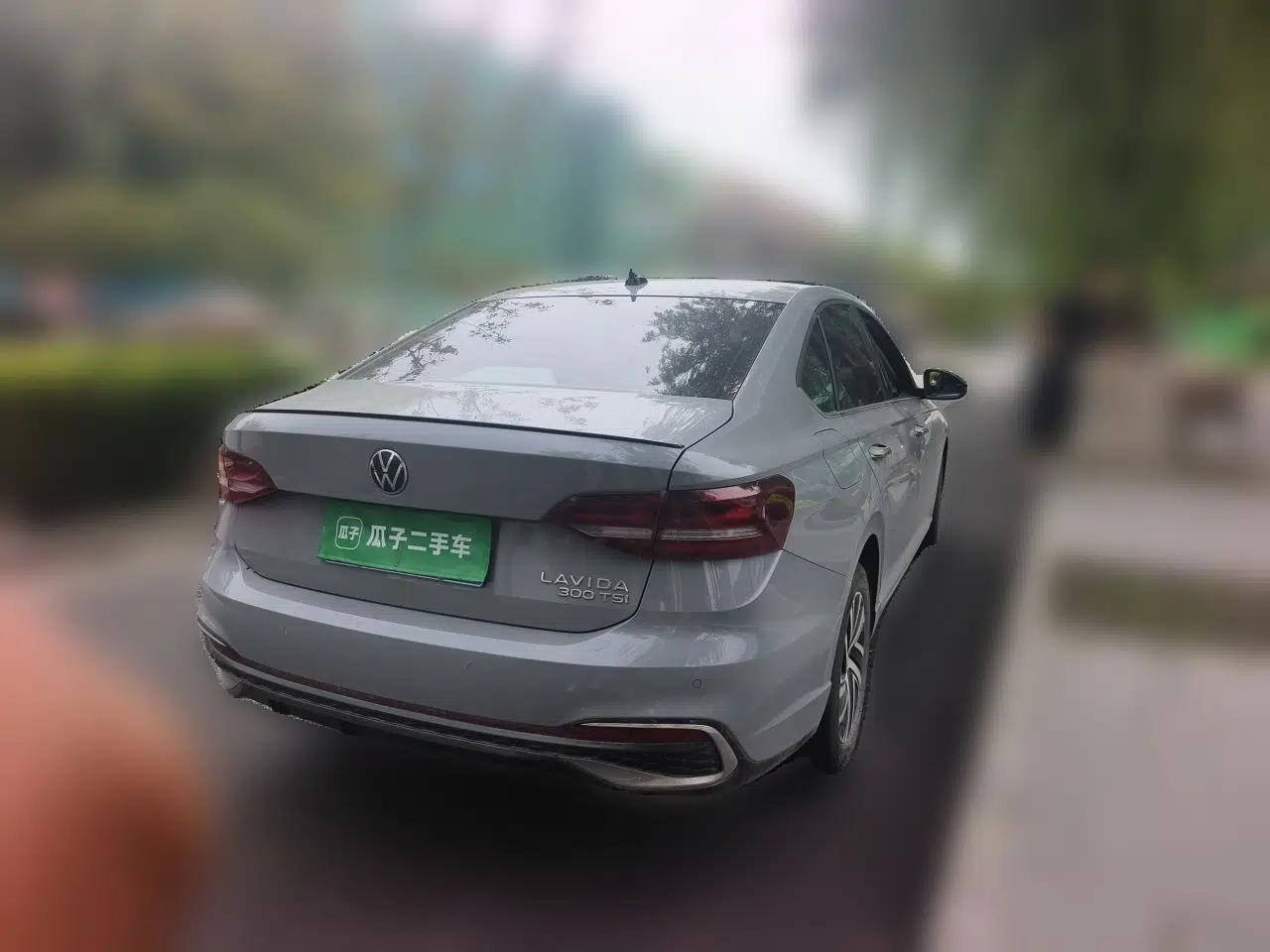 Volkswagen Lavida 2023 300TSI DSG Starry Sky Leading Edition — миниатюра 6